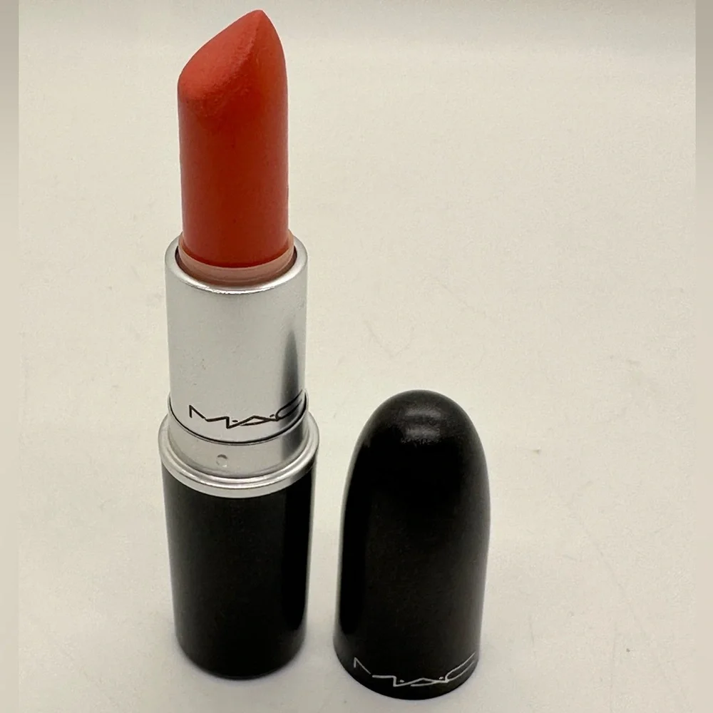 MAC 829 Satin Lipstick~PEACHY NEW‎ YEAR~Soft Peach Gold Undertone New!